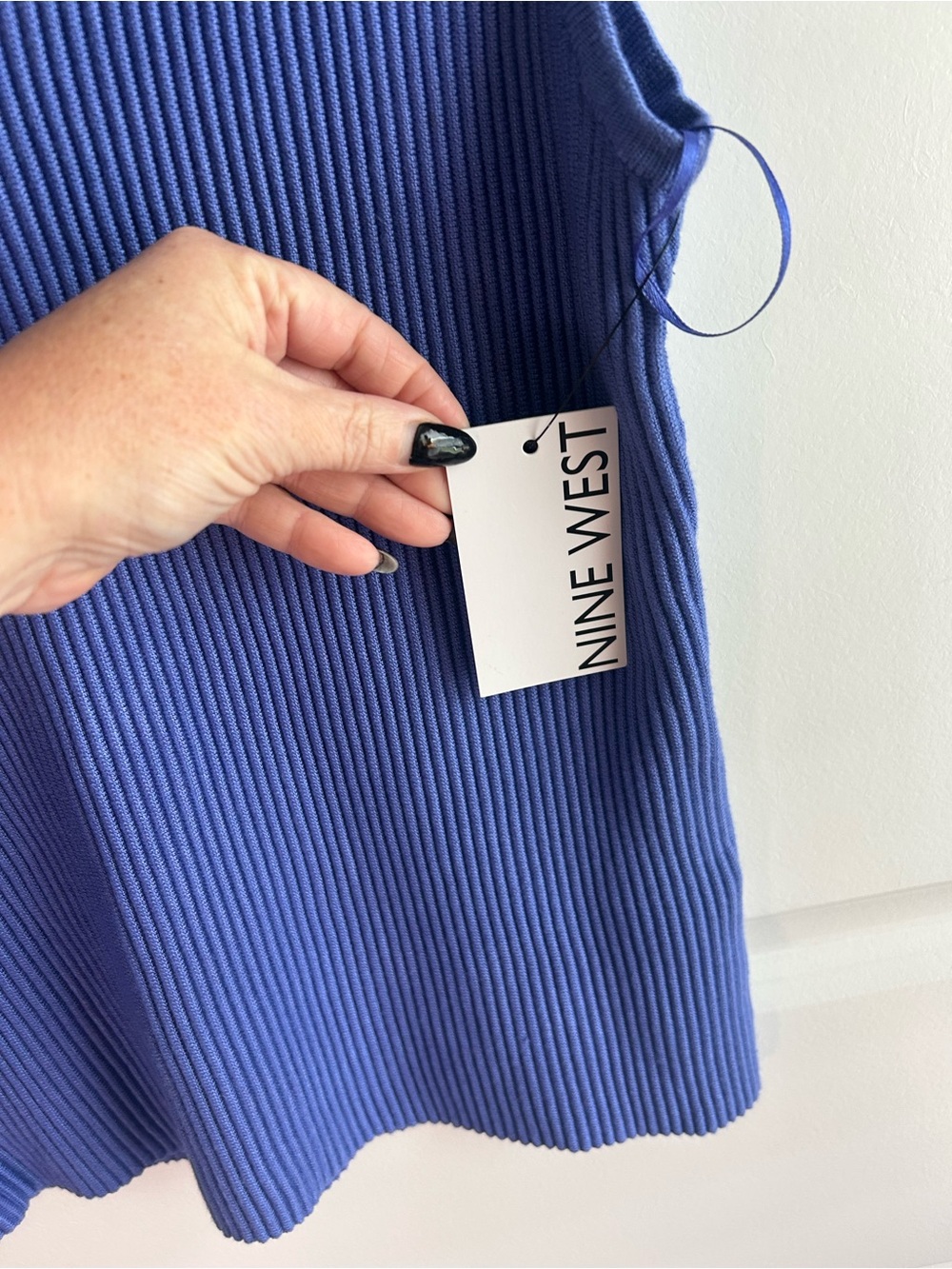 Nine West Periwinkle Ribbed V-Neck Tank - Picture 3 of 4